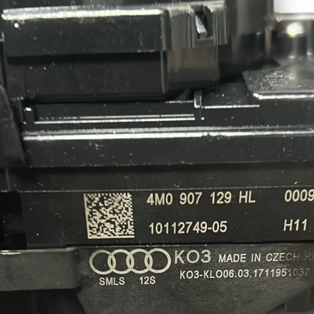 Dettaglio Devioluci Audi A4 8W 2015–2019 OEM 4M0907129HR - foto 3