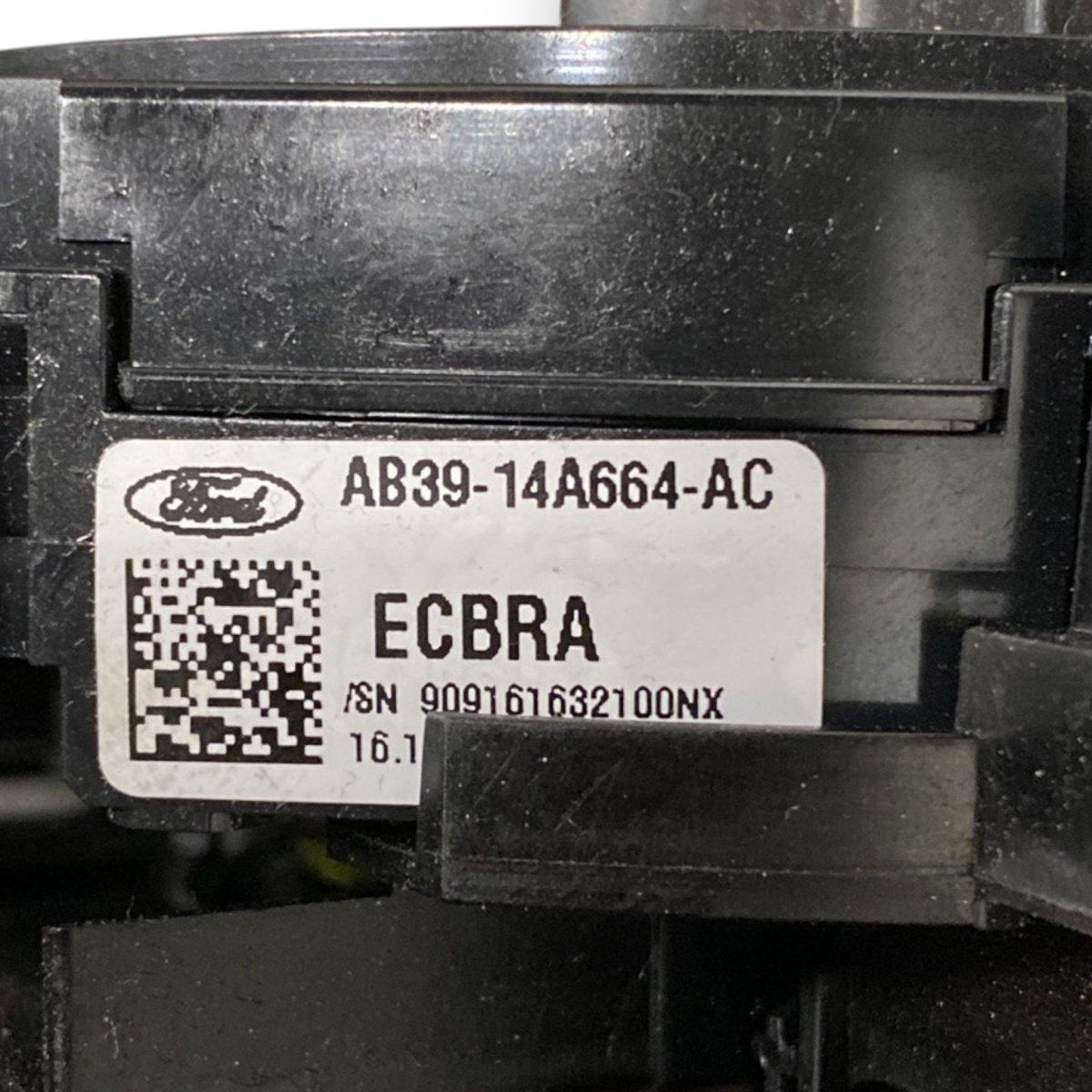 Devioluci + contatto spiralato ford ka+ Cod: ab39 - 14a664 - ac (2016 - 2019) - F&P CRASH SRLS - Ricambi Usati
