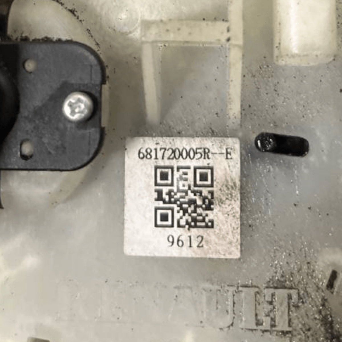 Devioluci + Contatto Spiralato Renault Master III (2010 al 2017) cod: 681720005R - F&P CRASH SRLS - Ricambi Usati