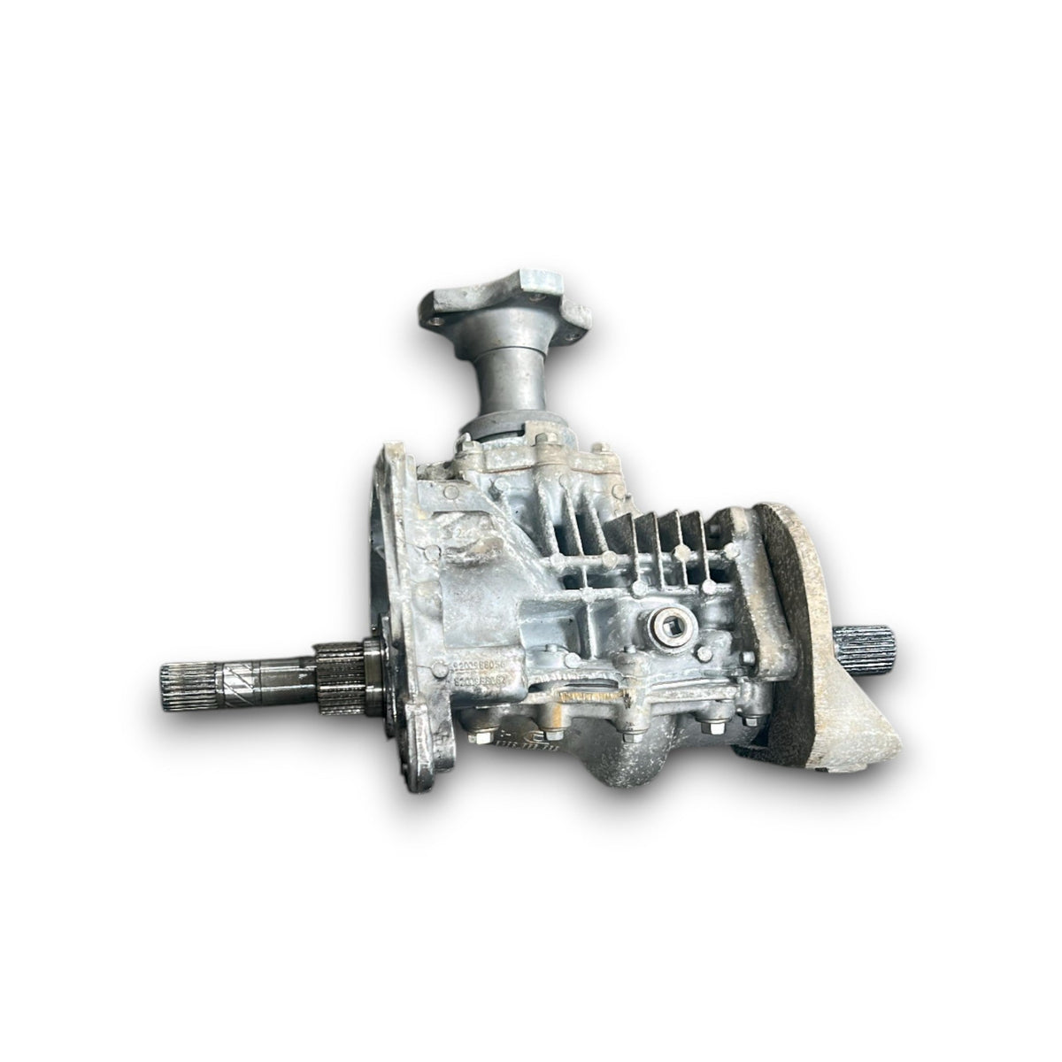 Differenziale Anteriore Dacia Duster I cod.8200988056 1.5 Diesel (2010 > 2017) cod.8200988057 cod.8200988059 cod.8200988060 Ripartitore Di Coppia - F&P CRASH SRLS - Ricambi Usati