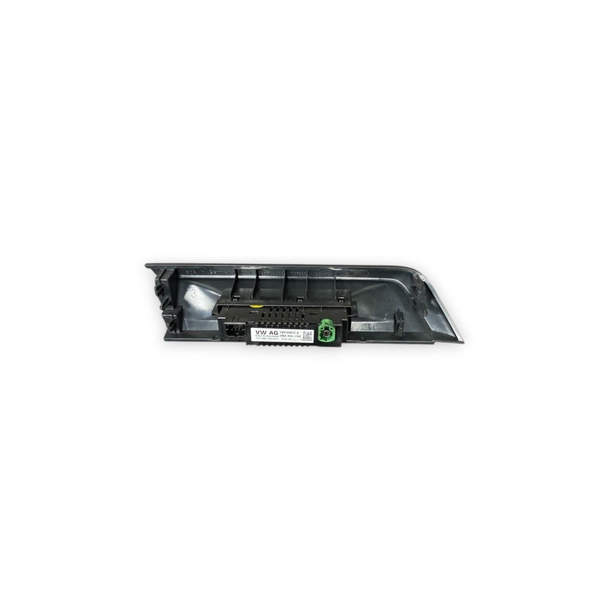 Double USB Type C socket Volkswagen Golf VIII Code: 5na035736 (2019 - ) - F&P CRASH SRLS - Used Parts