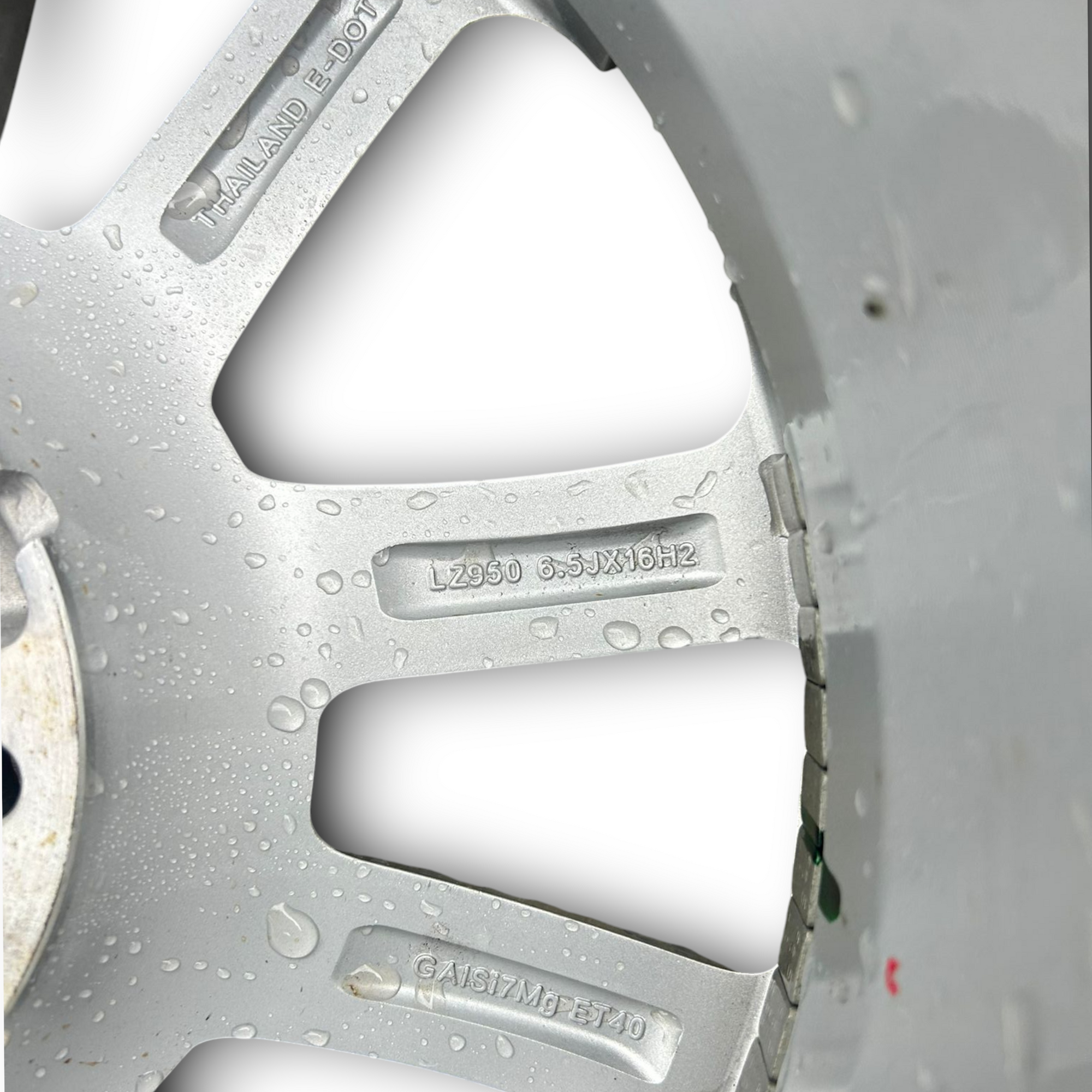 Cerchio in lega fiat 500x cod:735624966 (2014 > 2024) (215/60r16)