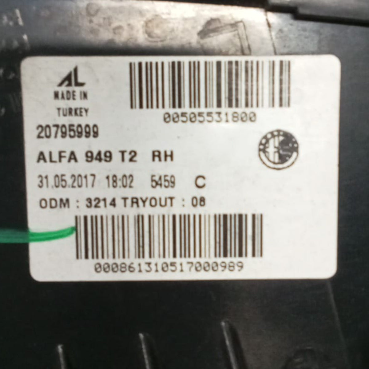 Desni stražnji unutarnji branik alfa romeo stelvio kod . 20795999 (2016 >) 