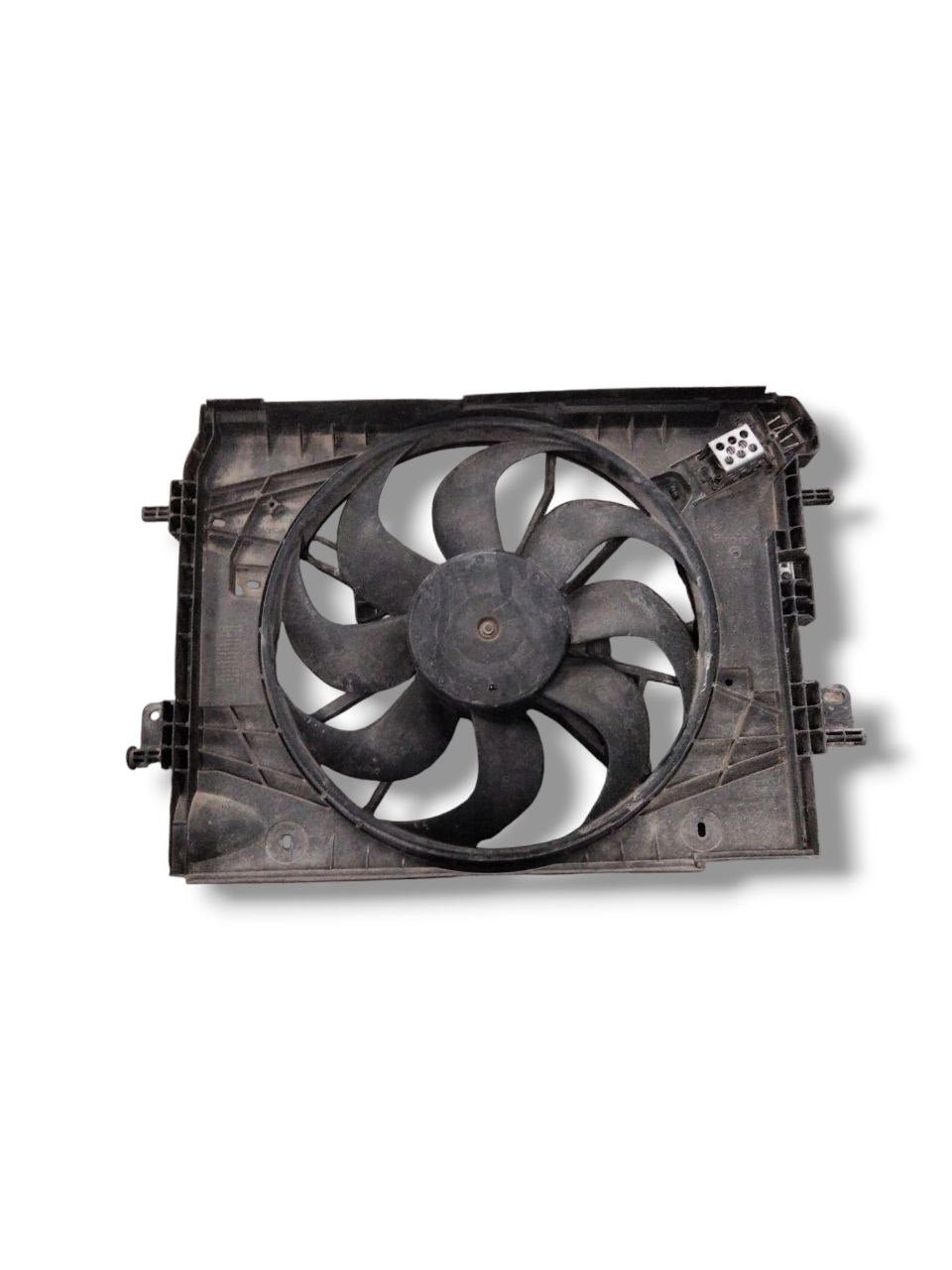 Elettro ventola Renault Clio IV / Captur I 1.5 diesel (2012 - 2019) cod.214818009R - F&P CRASH SRLS - Ricambi Usati
