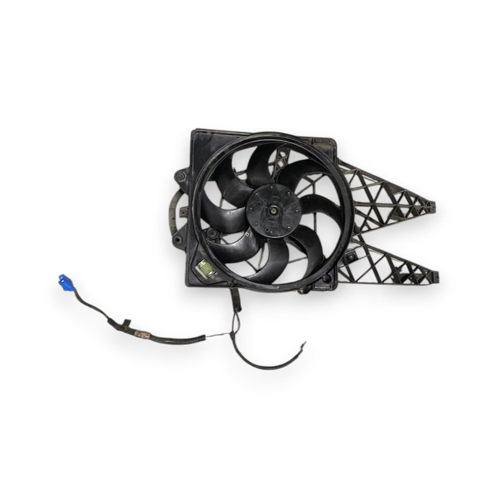 Elettroventola Lancia Delta III (2008 - 2014) 1.6 Diesel Cod: 882300200 - F&P CRASH SRLS - Ricambi Usati