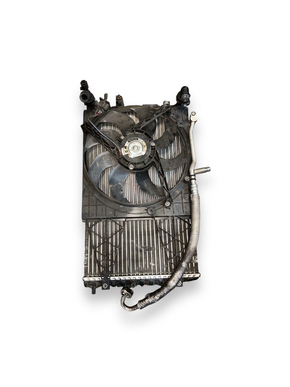 Elettroventola + Radiatore Volkswagen Polo IV (9N) 1.4 Diesel (2001 > 2009) cod.6Q0820411K - F&P CRASH SRLS - Ricambi Usati