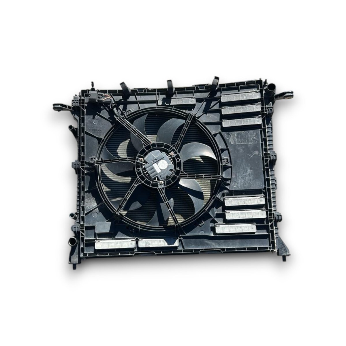 Elettroventola + radiatori Volkswagen Crafter 2n0121207h 2.0 diesel (2017 > ) - F&amp;P CRASH SRL - Ricambi Usati