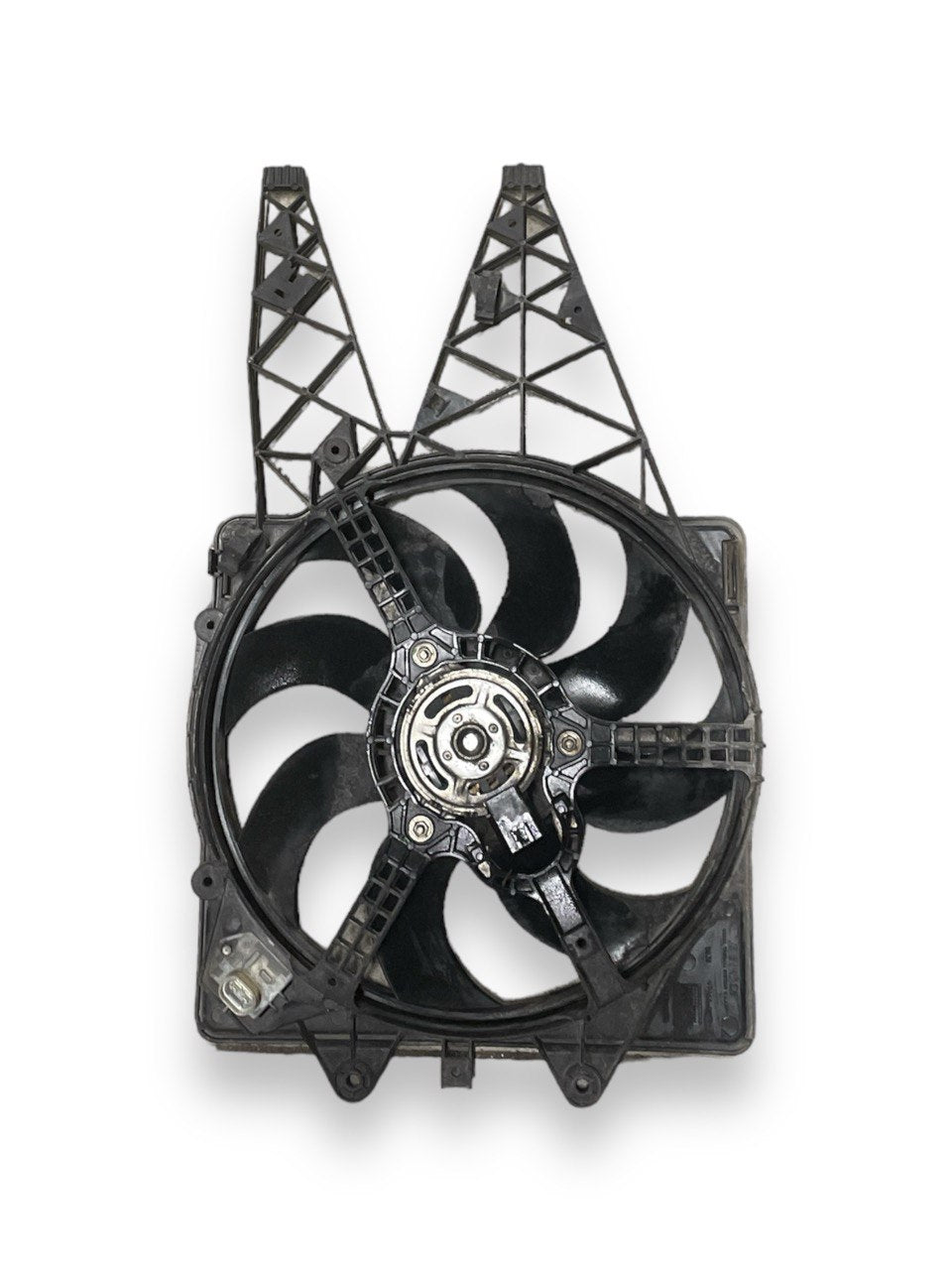 Elettroventola Ventola Radiatore Lancia Delta 1.6 Diesel cod:871300200 (2008 - 2014) - F&P CRASH SRLS - Ricambi Usati