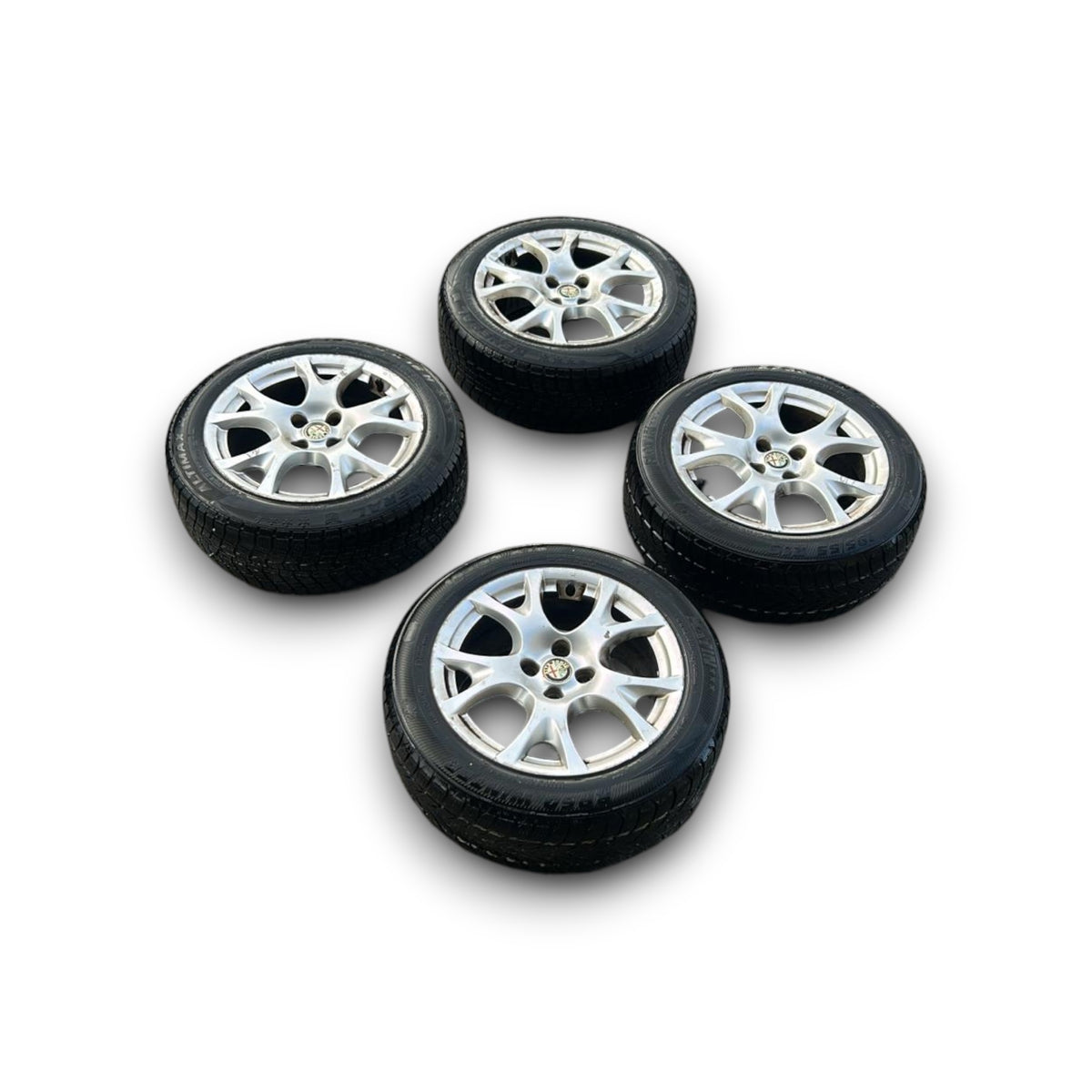 Ensemble de 4 jantes en alliage Alfa Romeo Mito cod.156089365 (4 trous / 195 / 55 r16) (2008 &gt; 2018) 