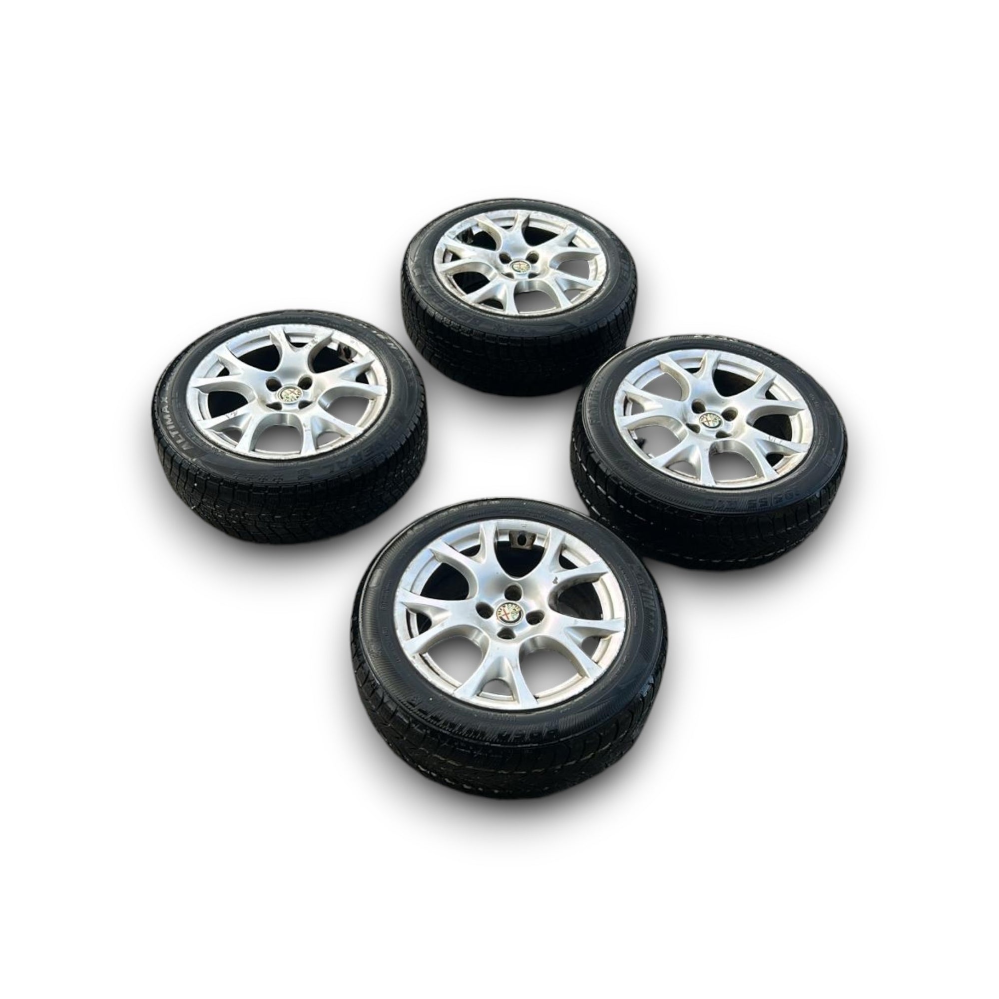 Ensemble de 4 jantes en alliage Alfa Romeo Mito cod.156089365 (4 trous / 195 / 55 r16) (2008 > 2018) 