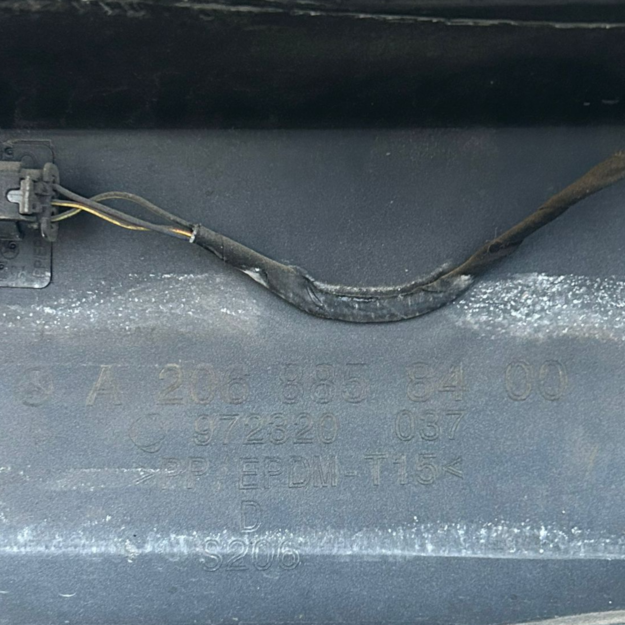 Zadnji odbijač mercedes benz razred c w206 sw kod:A2068858400 (2021 >) 