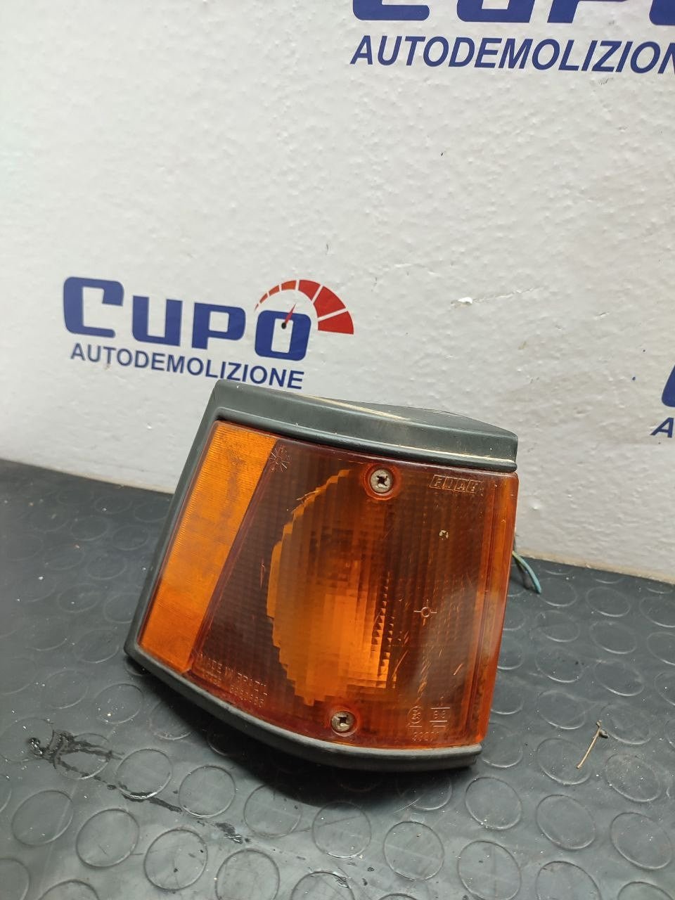 Fanale anteriore destro FIAT 127 III SERIE cod: 5960683 - F&P CRASH SRLS - Ricambi Usati
