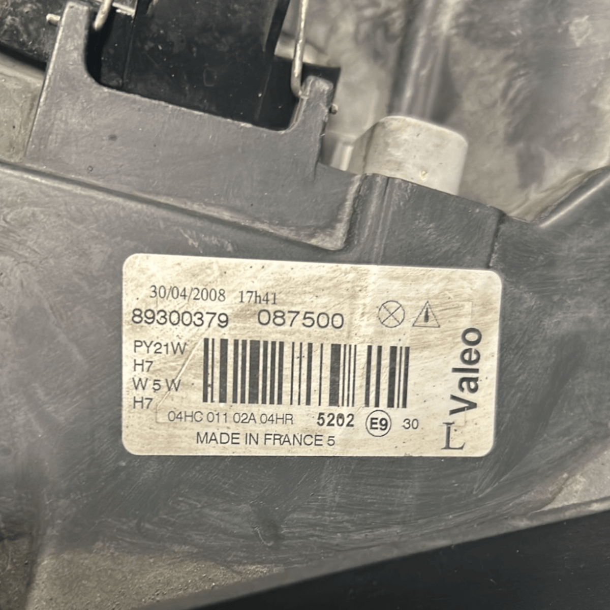 Left Halogen Headlight Audi A4 B5 code:89300379 (1994 > 2001) - F&P CRASH SRLS - Used Parts