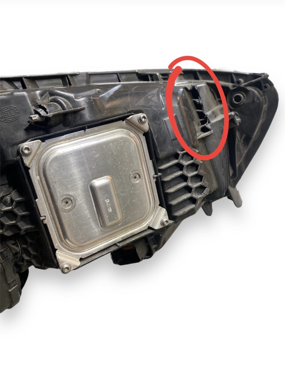 Fanale / Faro anteriore sinistro LED Renault Captur ( 2013 - 2019 ) cod. 260606152 - F&P CRASH SRLS - Ricambi Usati