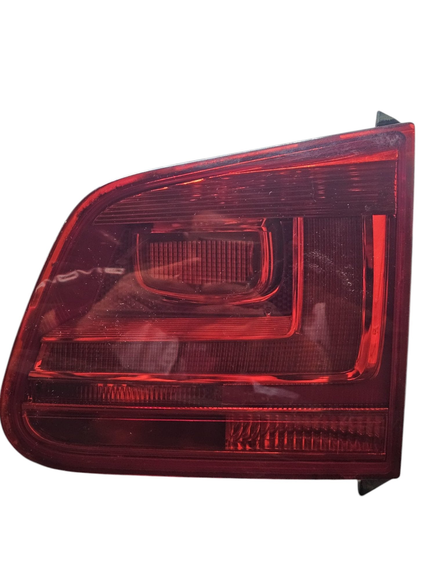 Right Inner Rear Light Volkswagen Tiguan 5N Code:5N0945310 - F&P CRASH SRLS - Used Parts