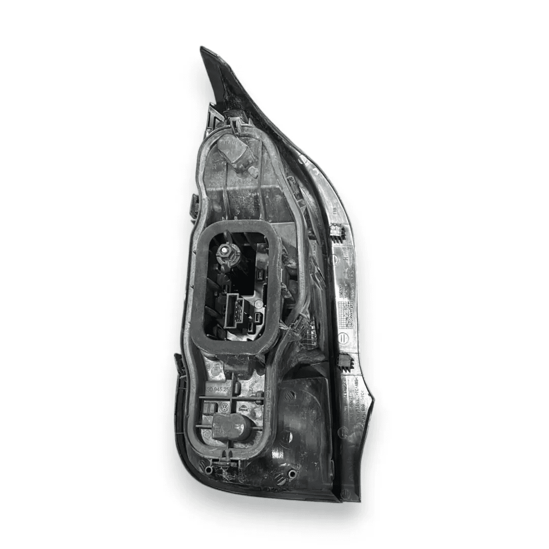 Fanale posteriore destro Volkswagen UP 1S OEM 1S0945096G - F&P CRASH SRL - Ricambi Usati