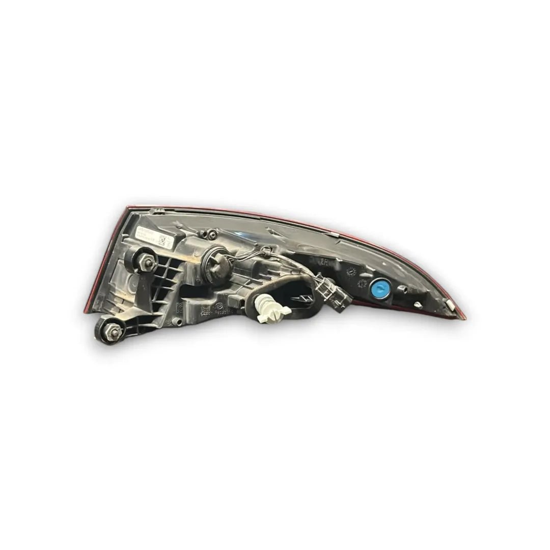 Dettaglio Fanale posteriore esterno destro Jaguar XE dal 2019 OEM T4N37868 - foto 2