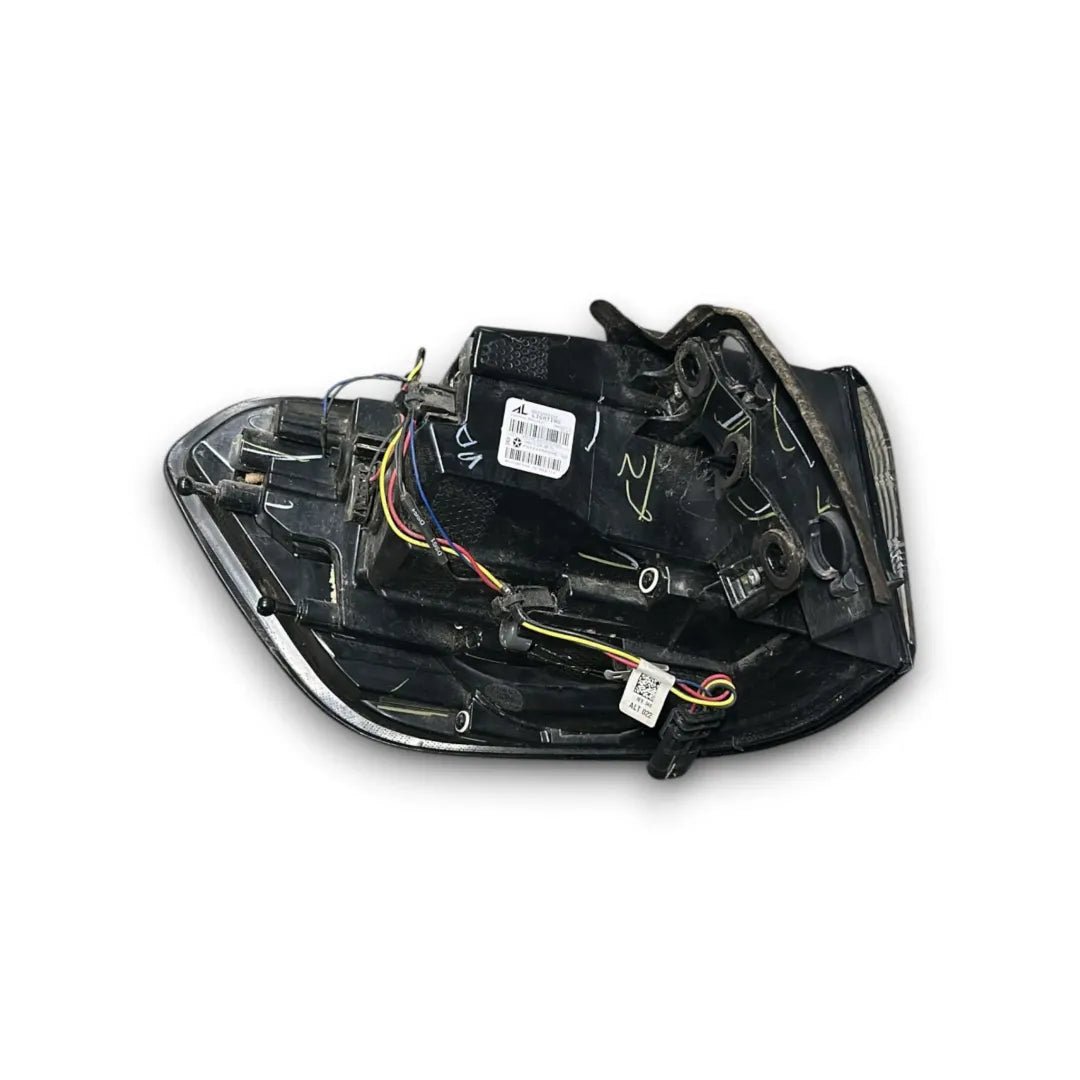 Dettaglio Fanale posteriore esterno destro Jeep Compass II 2017–2021 OEM K68517552AA - foto 2
