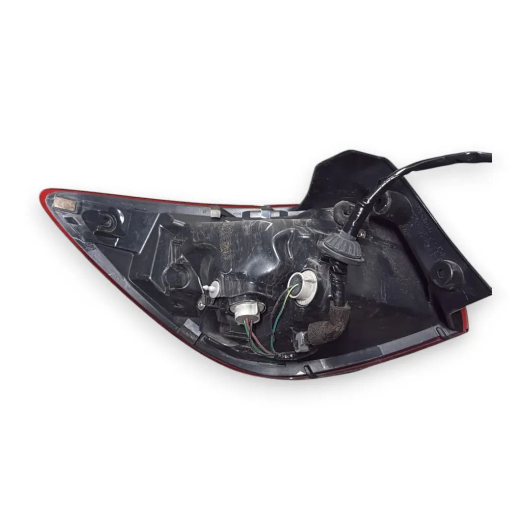 Dettaglio Fanale posteriore esterno destro Mazda 2 3ª Serie 2014–2020 OEM DB5J51150D - foto 2