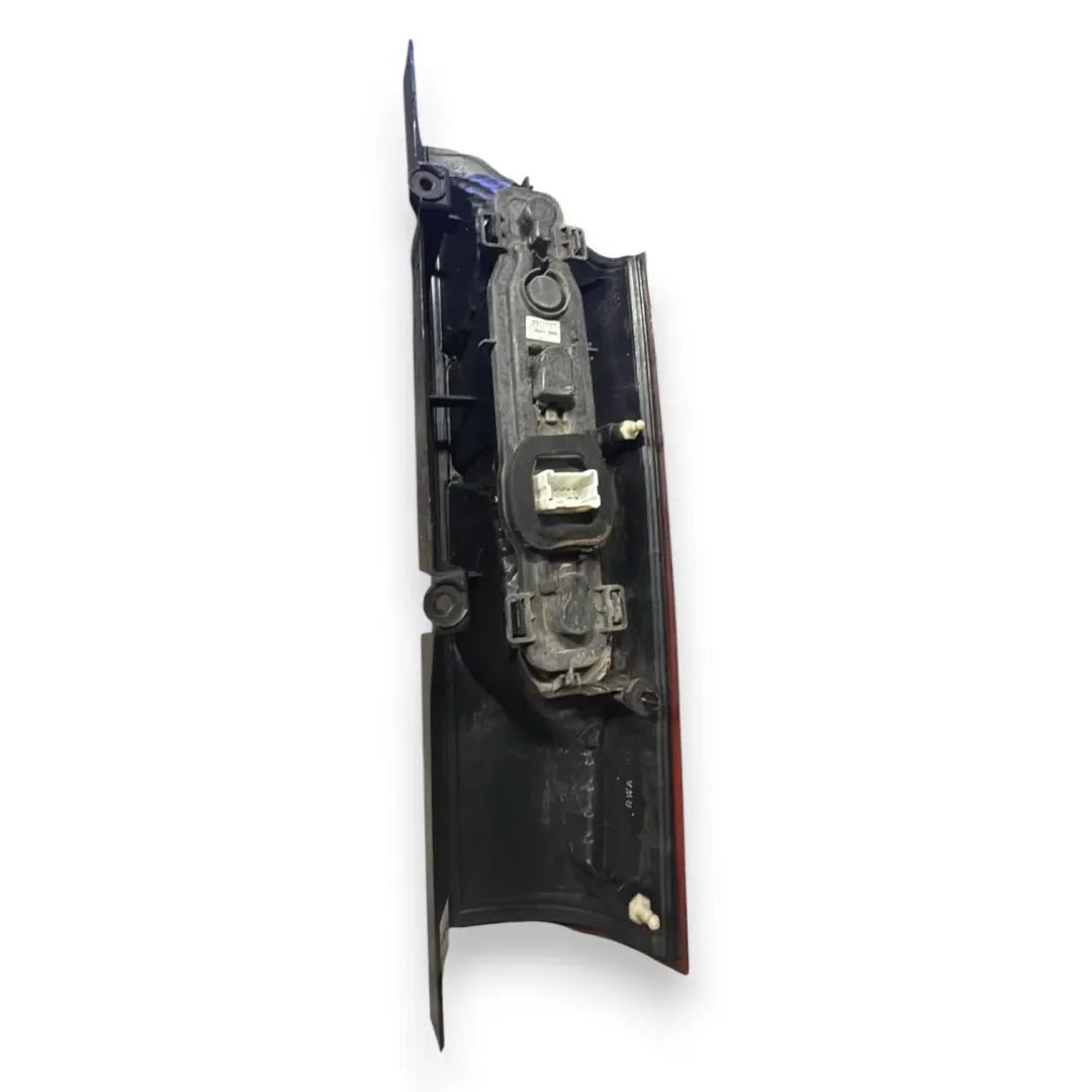 Fanale posteriore esterno destro Renault Kangoo - F&P CRASH SRL - Ricambi Usati