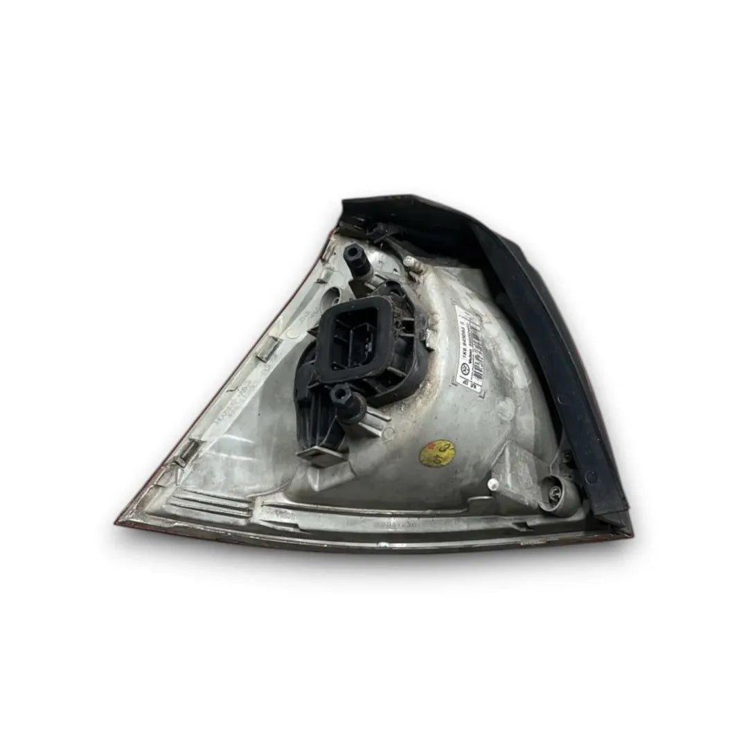 Fanale posteriore esterno destro Volkswagen Golf 2003–2009 OEM 1K6945096AC - F&P CRASH SRL - Ricambi Usati