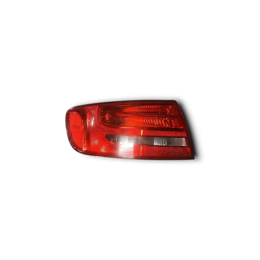 Fanale posteriore esterno sinistro Audi A4 8K 2007–2013 OEM 8K5945095D