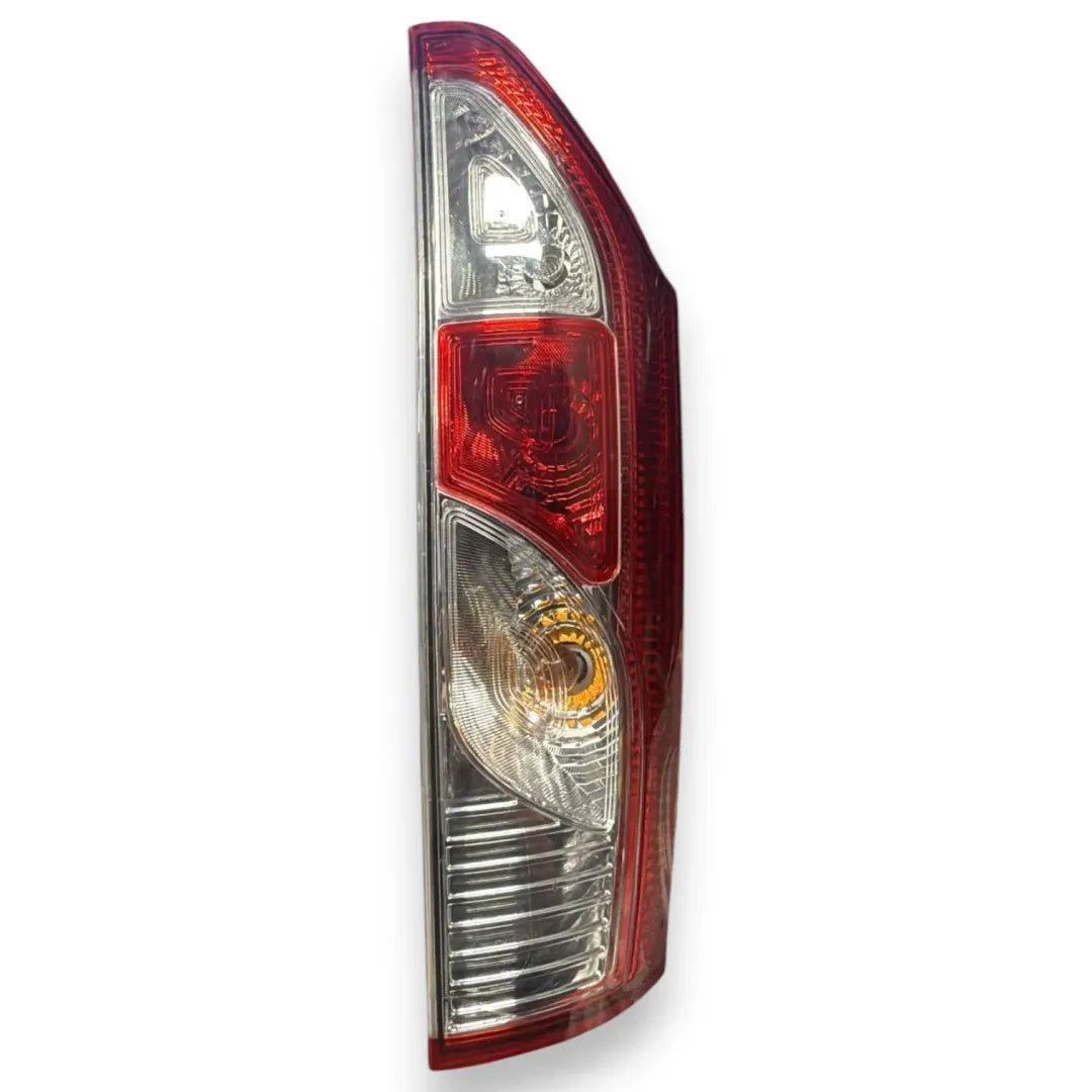 Fanale posteriore esterno sinistro Renault Kangoo - F&amp;P CRASH SRL - Ricambi Usati