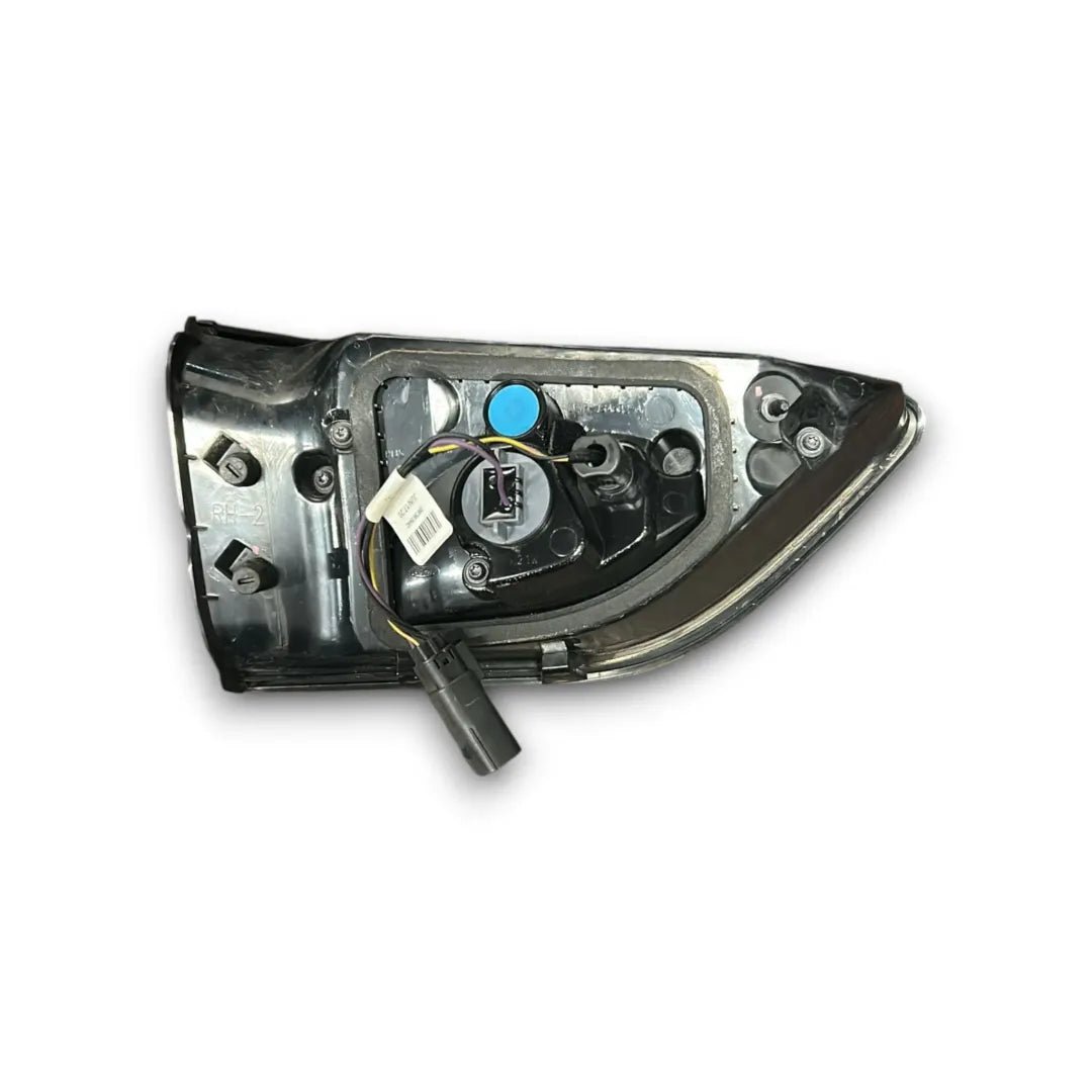 Dettaglio Fanale posteriore interno destro Ford Kuga III dal 2019 OEM 2593808 - foto 2