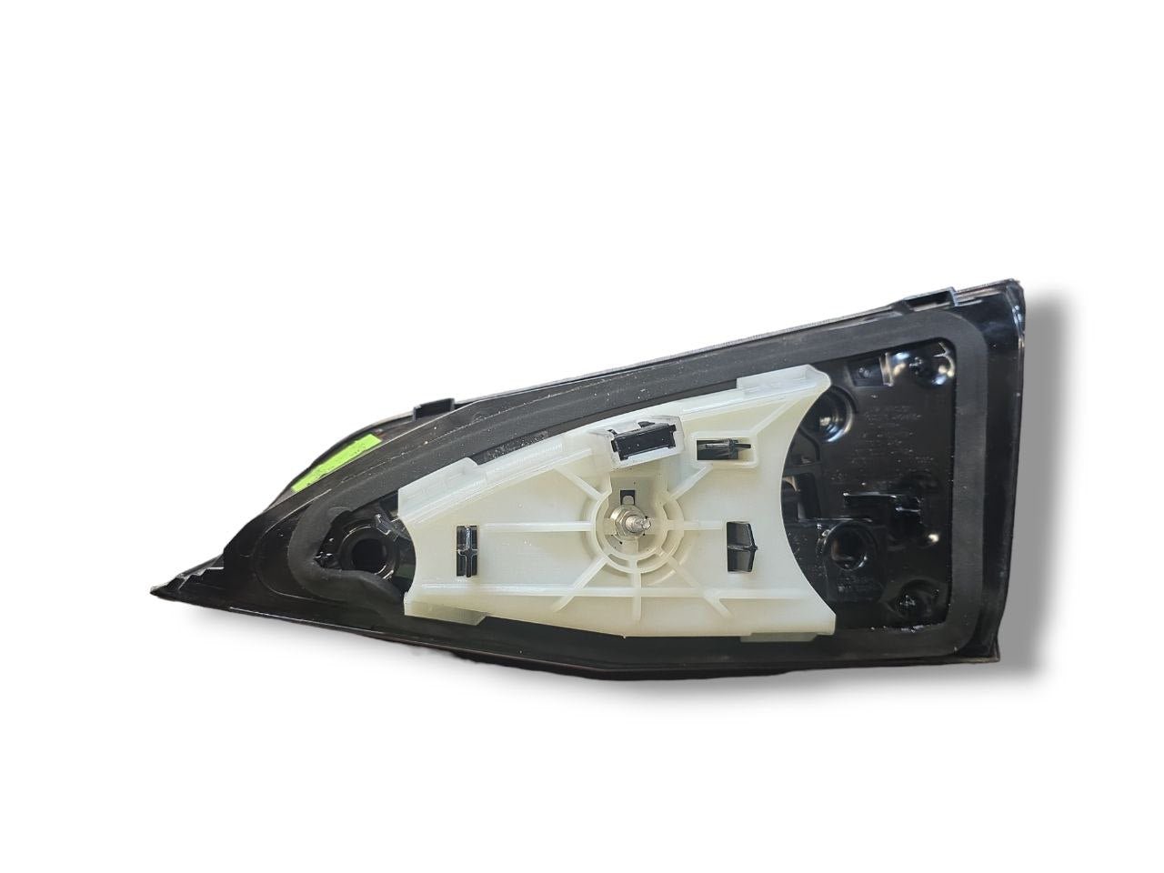 FANALE POSTERIORE INTERNO SINISTRO BMW SERIE 2 U06 (2021>) - F&P CRASH SRLS - Ricambi Usati