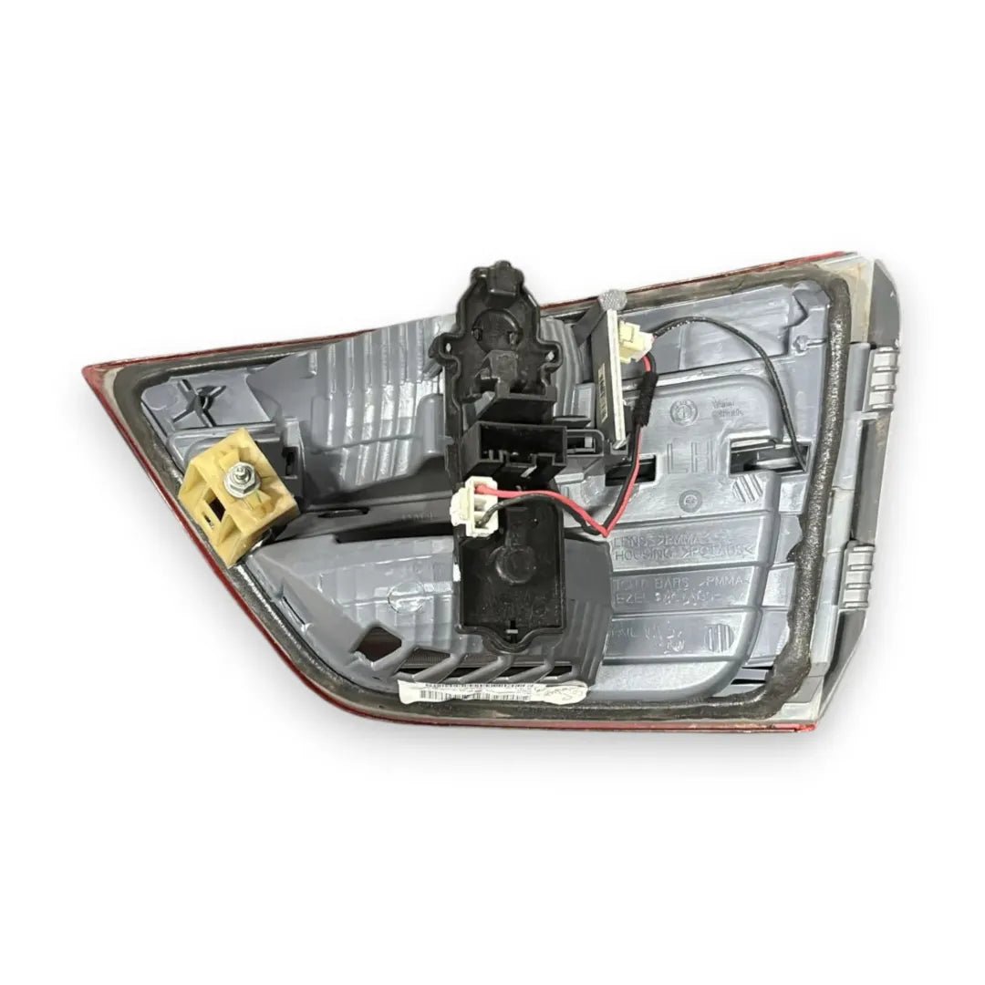 Dettaglio Fanale posteriore interno sinistro BMW X3 F25 2014–2018 OEM 63217217309 - foto 2