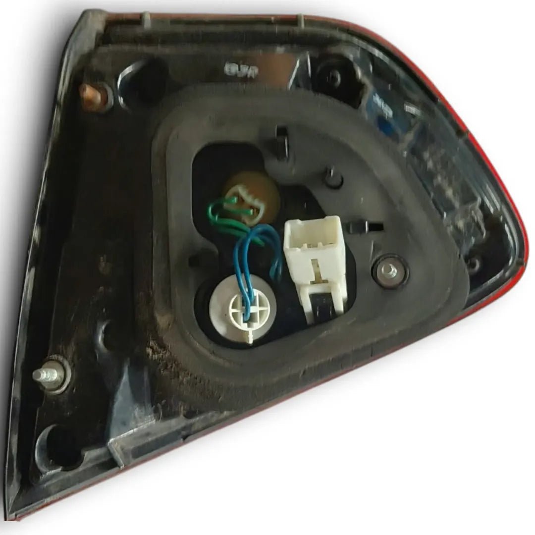 Fanale posteriore interno sinistro Kia RIO 3ª Serie 2015–2017 OEM 924031W260 - F&P CRASH SRL - Ricambi Usati