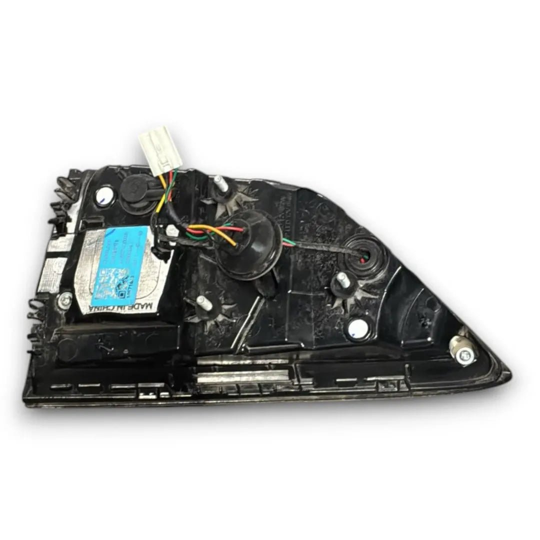 Fanale posteriore interno sinistro MG ZS 2021–2025 OEM 11275382 - F&P CRASH SRL - Ricambi Usati