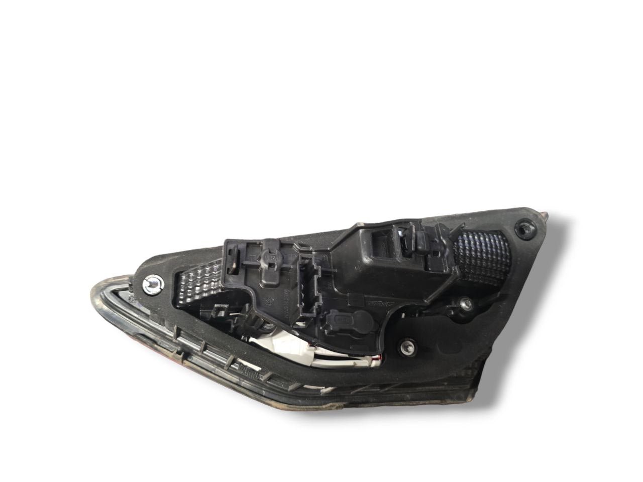FANALE POSTERIORE INTERNO SINISTRO SEAT LEON III (2012 - 2019) Cod : 5F0945307D - F&P CRASH SRLS - Ricambi Usati