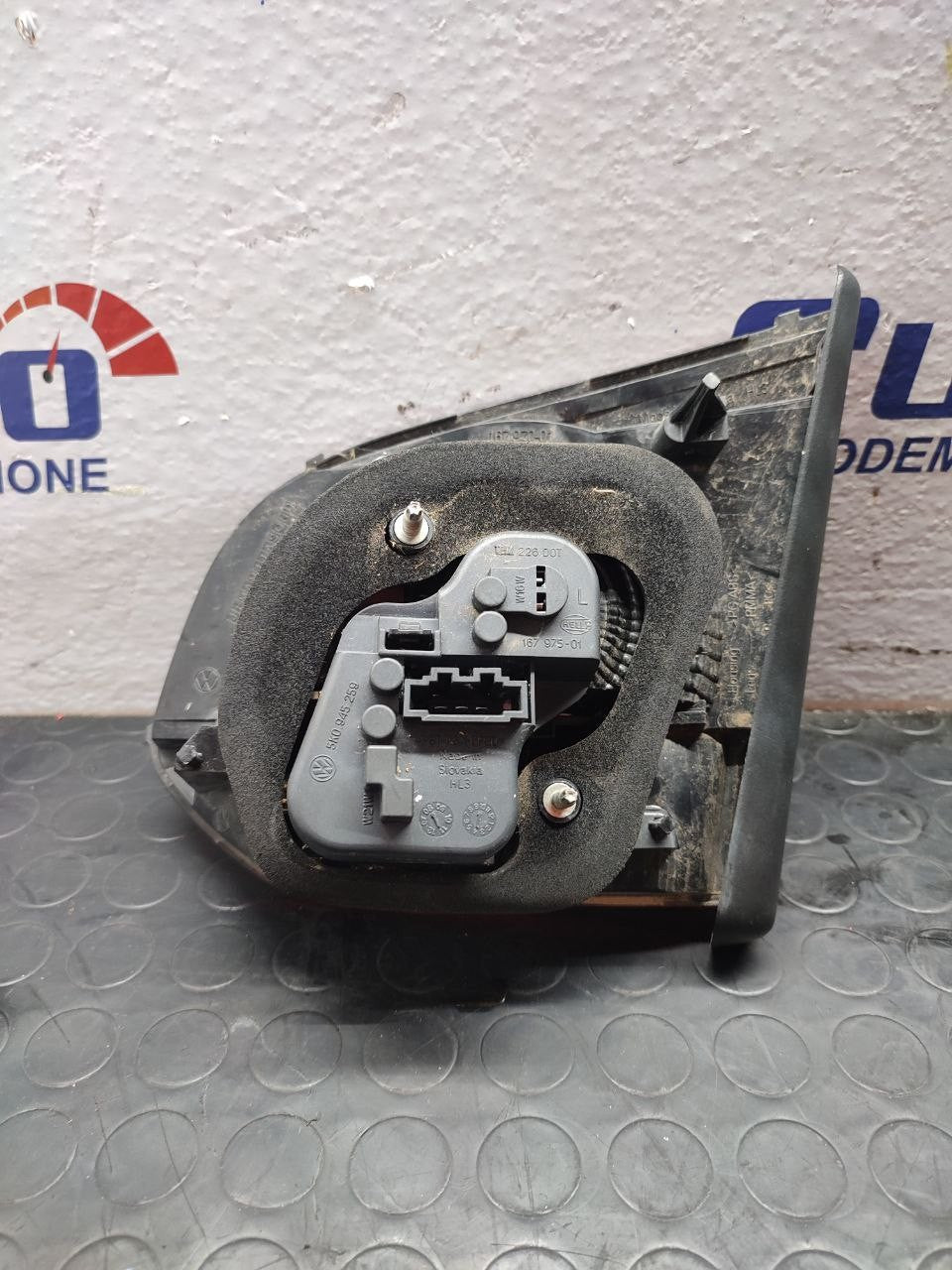 Fanale Posteriore Interno Sinistro VOLKSWAGEN GOLF 6 (2009) Cod:167970-01 - F&P CRASH SRLS - Ricambi Usati