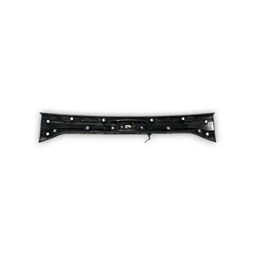 Fanale posteriore parte centrale Volkswagen T-Cross 2GM827577A - F&P CRASH SRL - Ricambi Usati