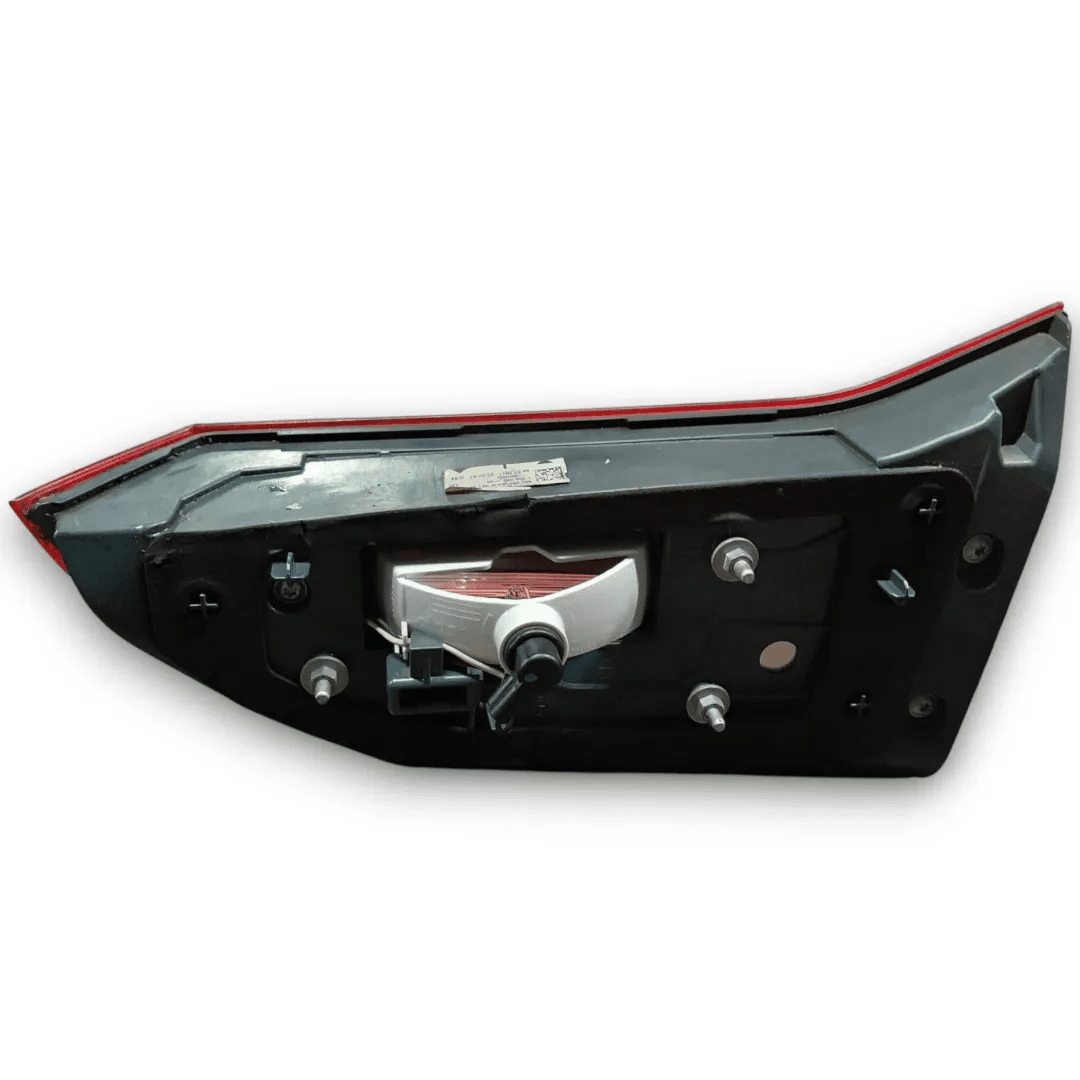Dettaglio Fanale posteriore sinistro BMW Serie 5 G31 2017–2021 cod. 631341L - foto 2