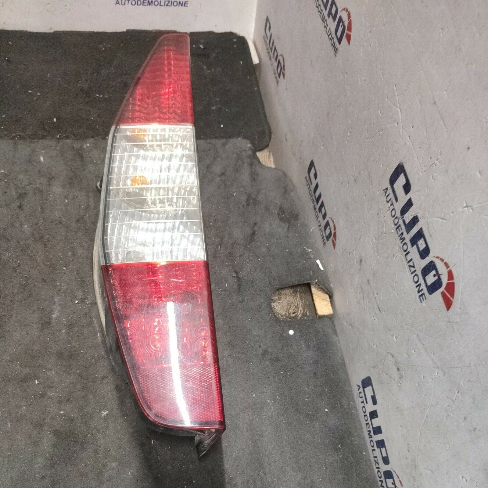 Fanale posteriore sinistro Fiat Doblo Mk1 2000-2010 040610999000 - F&P CRASH SRLS - Ricambi Usati