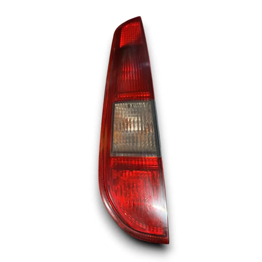 Fanale posteriore sinistro Ford Focus 2004–2008 OEM 1499842