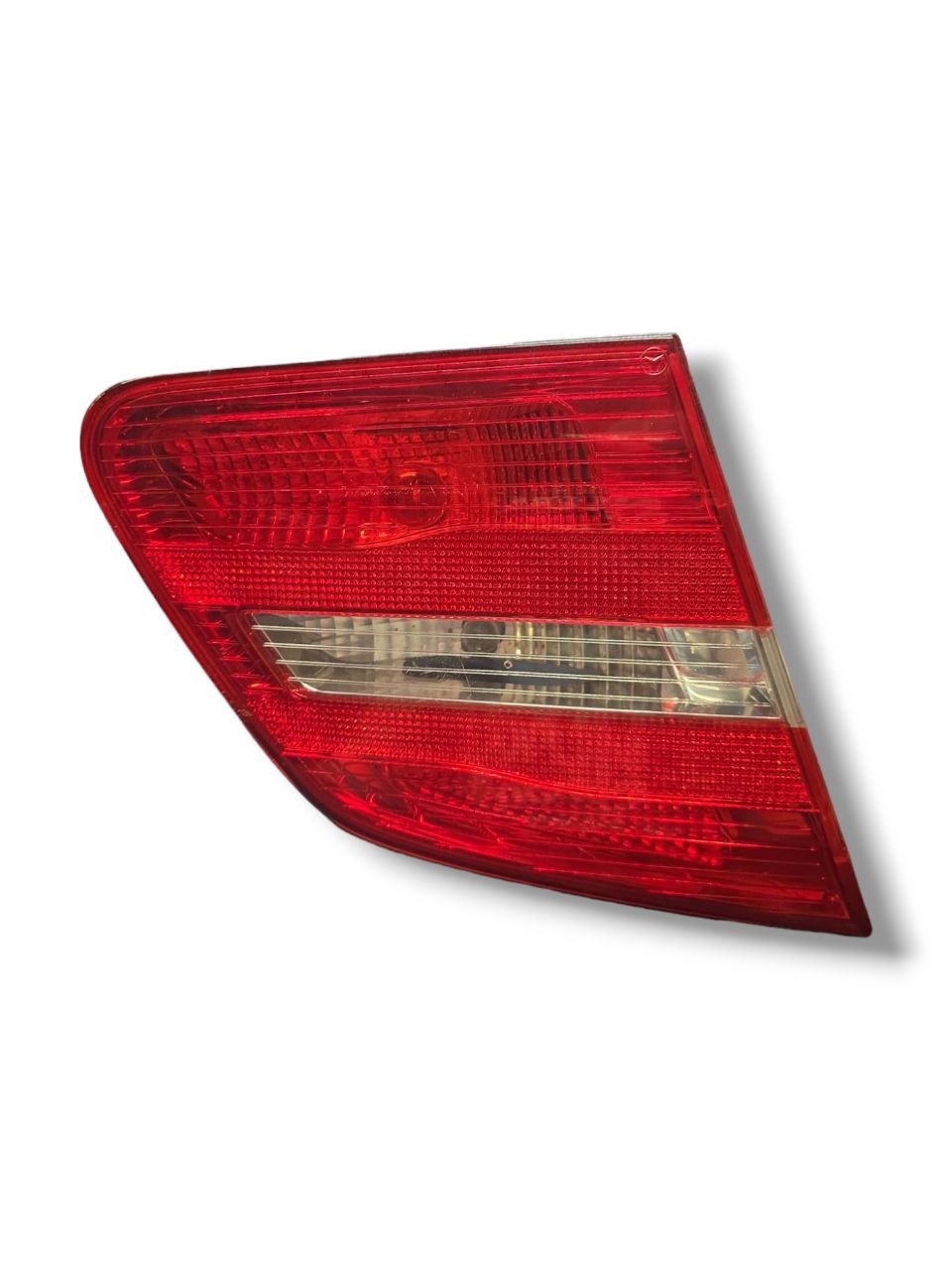 FANALE POSTERIORE SINISTRO INTERNO MERCEDES - BENZ CLASSE B W246 Cod : A2468200764 (2011 - 2018) - F&P CRASH SRLS - Ricambi Usati
