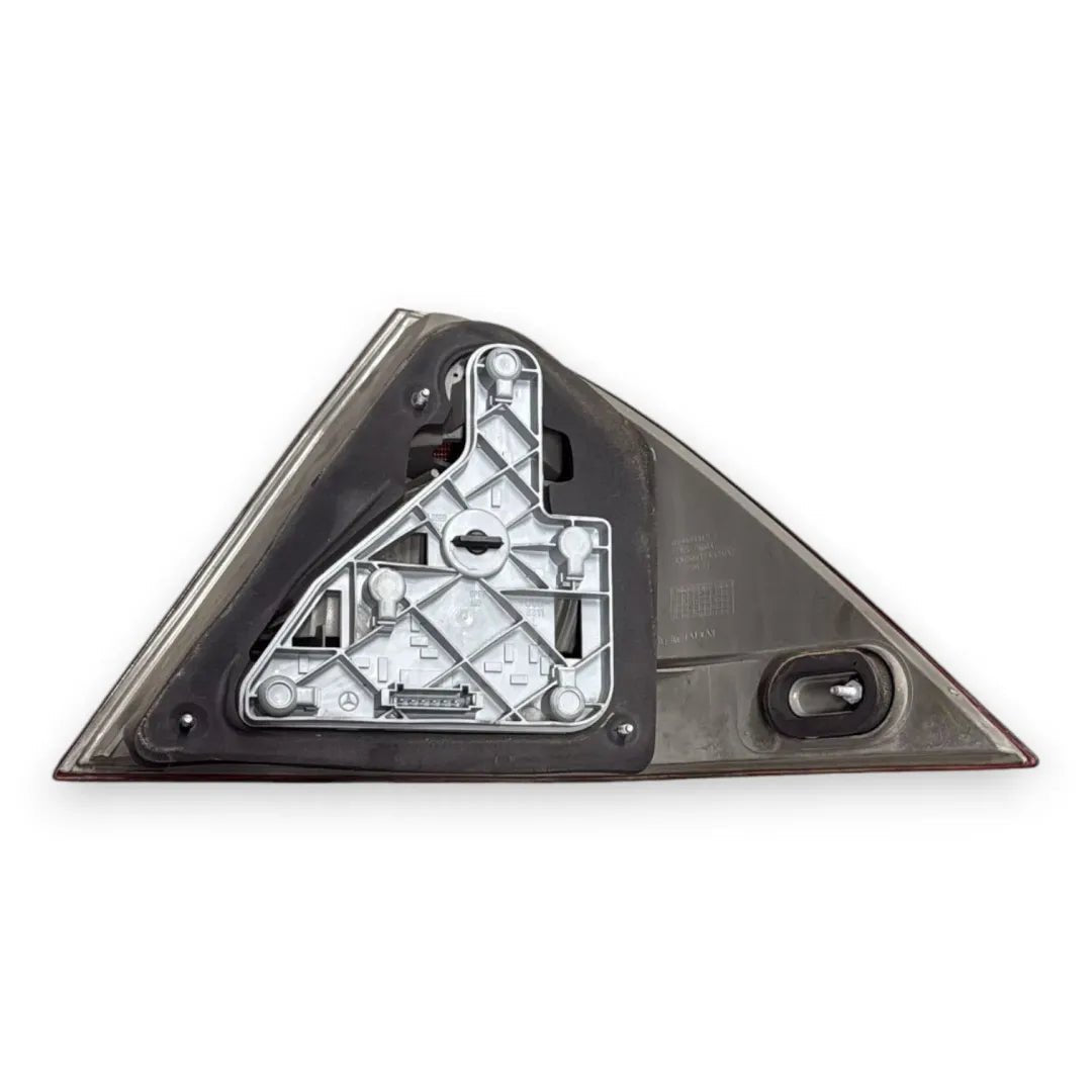 Dettaglio Fanale posteriore sinistro Mercedes-Benz Classe C W/S203 2000–2007 OEM A2038201964 - foto 2
