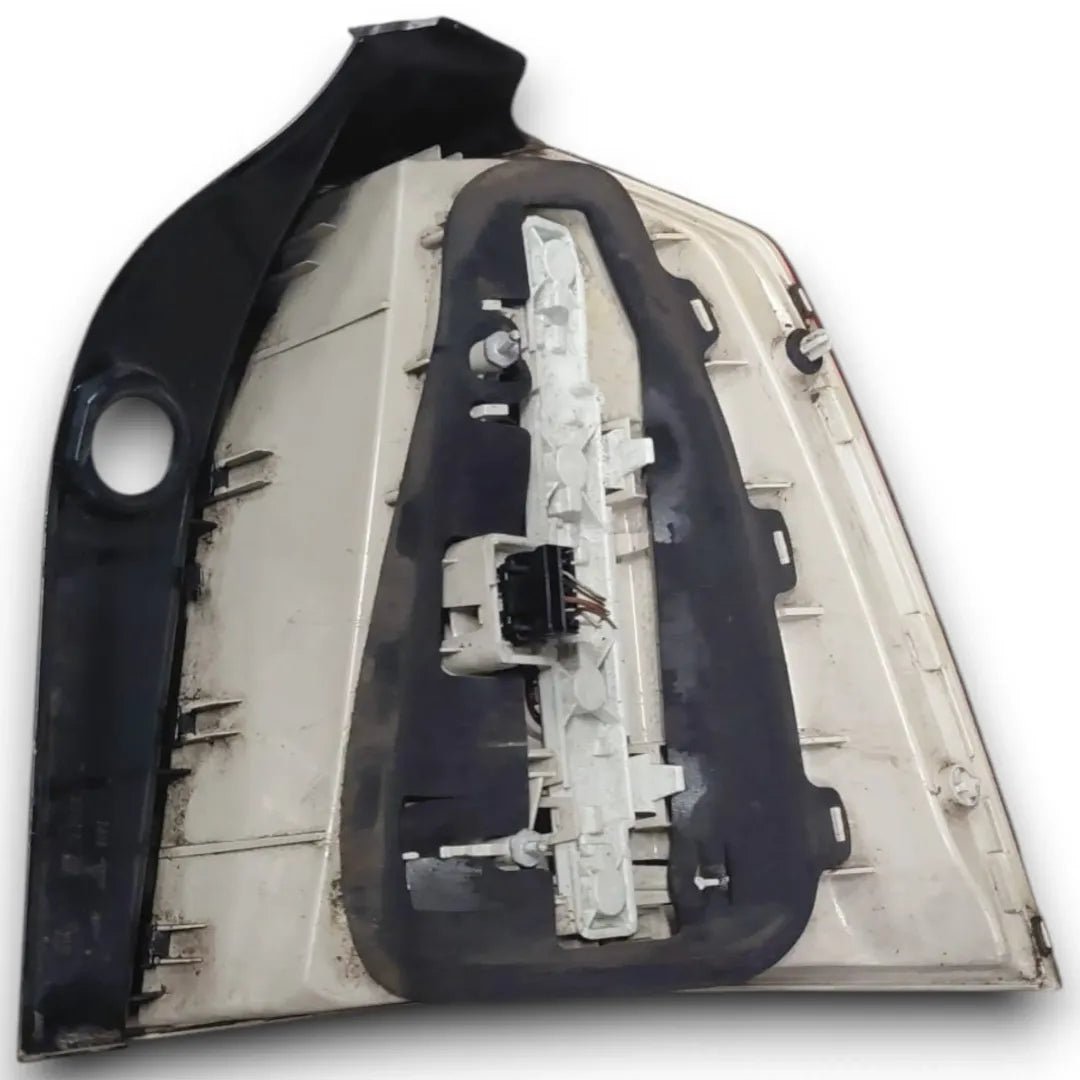 Dettaglio Fanale posteriore sinistro Opel Zafira B dal 2005 OEM 95512599 - foto 2
