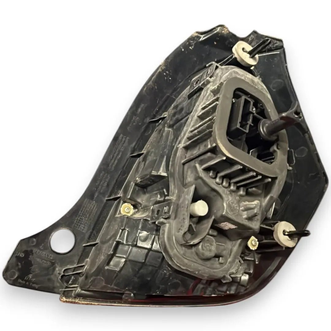 Fanale posteriore sinistro Renault Twingo 3ª Serie OEM 265555949R - F&P CRASH SRL - Ricambi Usati
