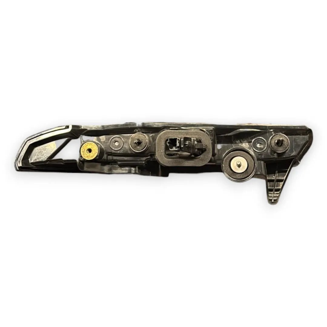 Dettaglio Fanale posteriore superiore destro Citroën C4 III dal 2020 cod. 9831120580 - foto 2