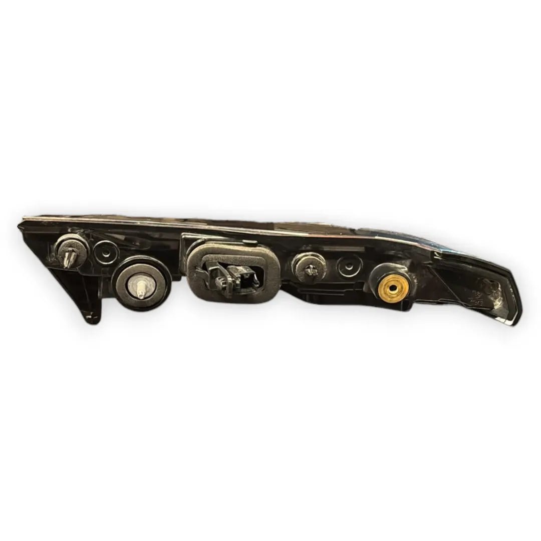 Dettaglio Fanale posteriore superiore sinistro Citroën C4 III dal 2020 cod. 9831120880 - foto 2