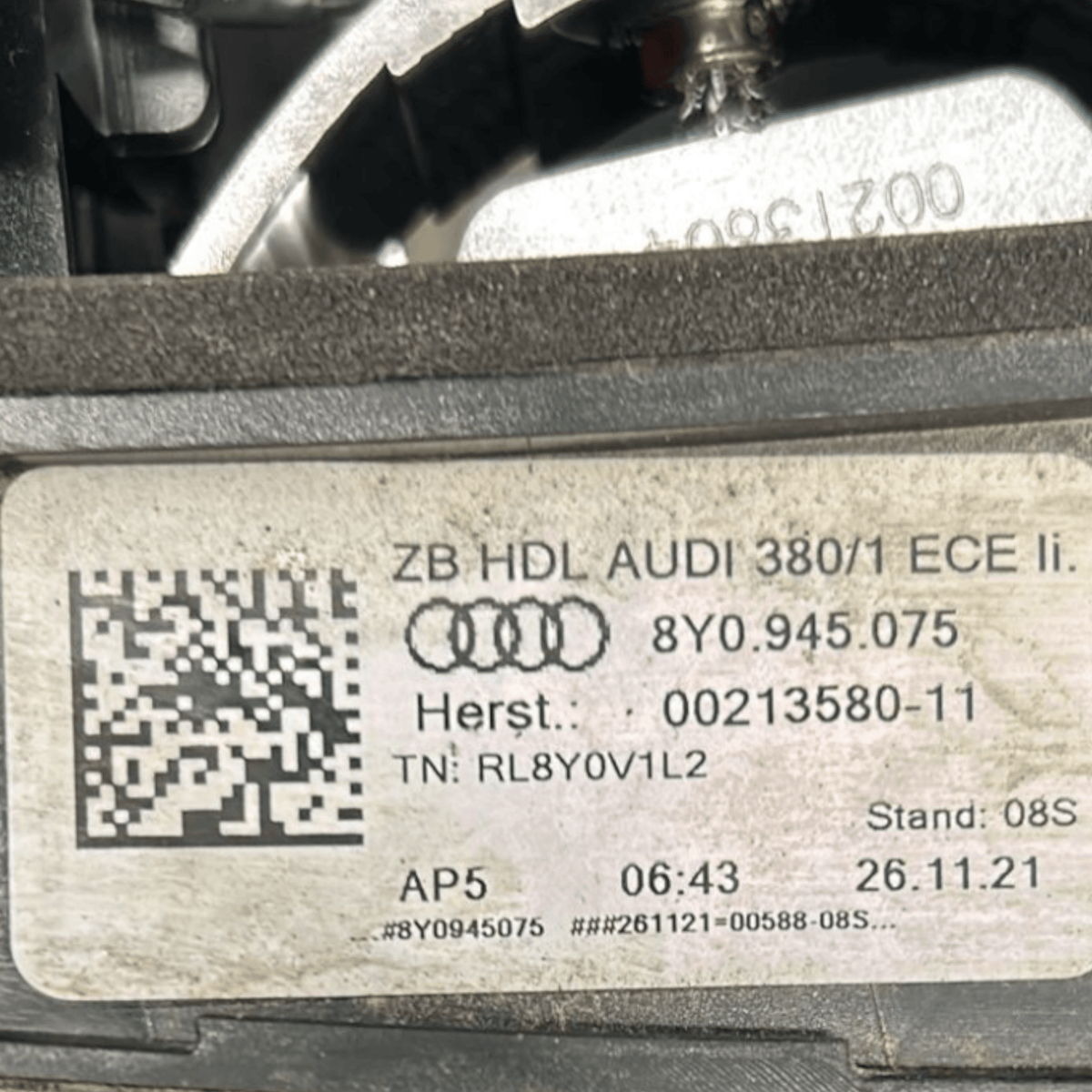 Fanale / Stop Alogeno Interno Sinistro Audi A3 (8Y) cod:8Y0945075 (2020 >) - F&P CRASH SRLS - Ricambi Usati