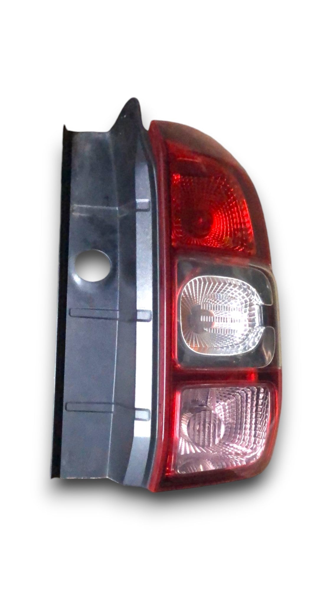 Right Rear Halogen Tail Light Dacia Duster (2010 > 2017) code:62421802 - F&amp;P CRASH SRLS - Used Parts