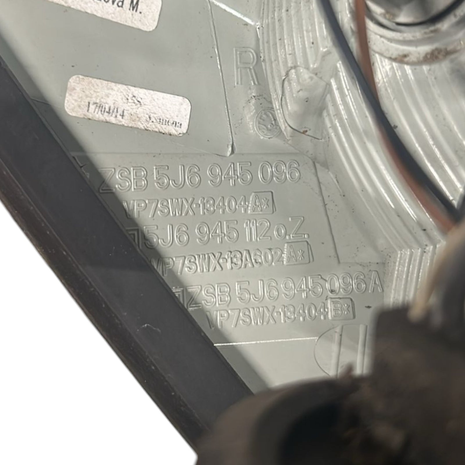 Rear Halogen Tail Light Right Skoda Fabia II code 5J6945096 (2007 > 2014) - F&P CRASH SRLS - Used Parts