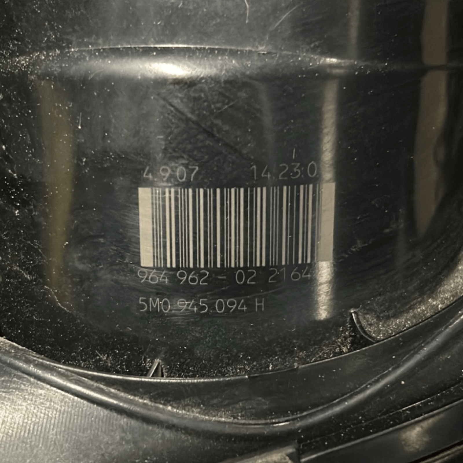 Rear Inner Right Halogen Stop Light Volkswagen Golf V (2005 > 2008) code:5M945094H - F&P CRASH SRLS - Used Parts