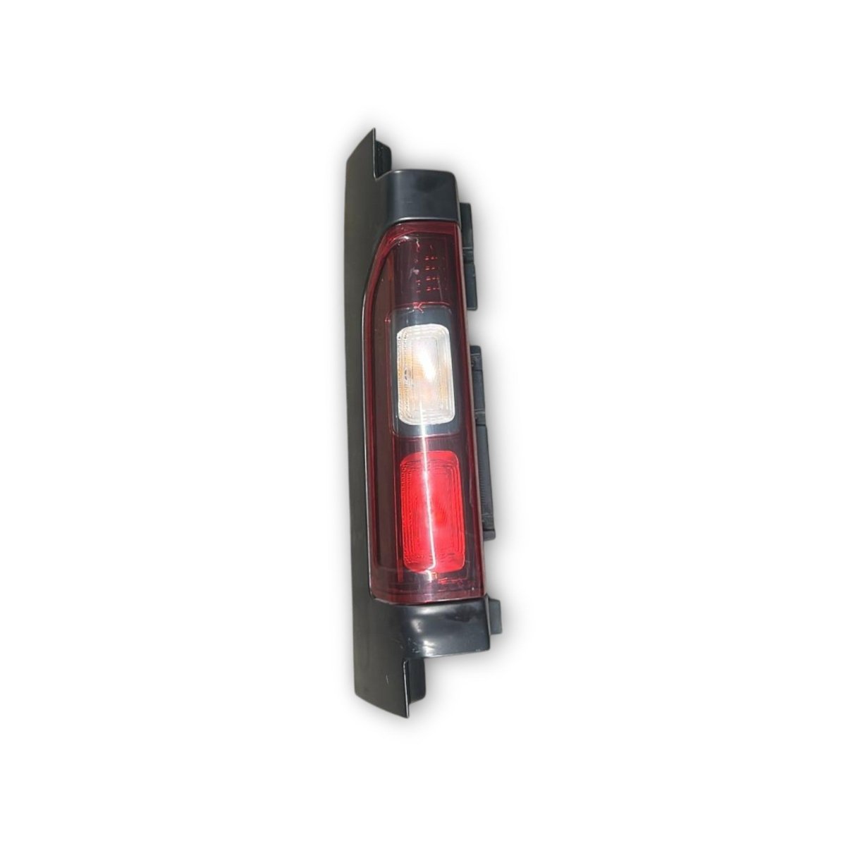 Fanale / stop alogeno posteriore sinistro Renault Trafic III cod.265a64439r (2014 > ) cod.265a63380r - F&P CRASH SRLS - Ricambi Usati
