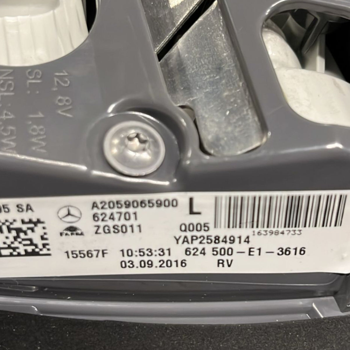 Fanale / Stop Interno Sinistro Mercedes Benz Classe C (W205) SW cod:A2059065900 (2014 >2021) - F&P CRASH SRLS - Ricambi Usati